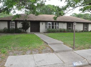 1706 Fairhill Cir, Texas City, TX 77591