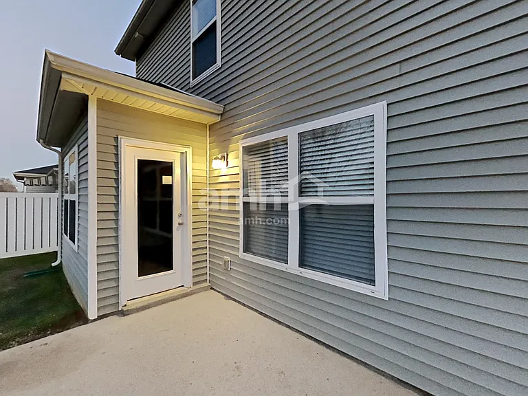 1504 Beaconcrest Cir — Photo 18