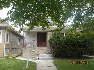 4904 W Wolfram St, Chicago, IL 60641
