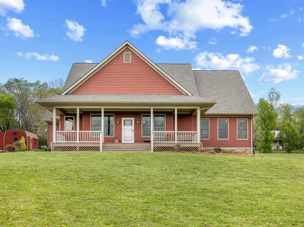 2390 Tinkling Spring Rd, Stuarts Draft, VA 24477