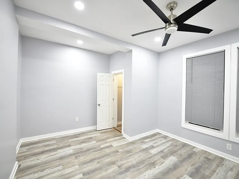 6729 S Langley Ave #1 — Photo 6
