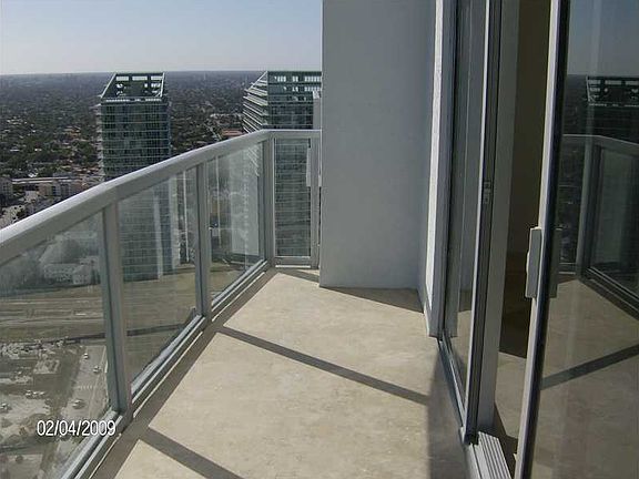 4th image of 1060 Brickell Ave APT 4109