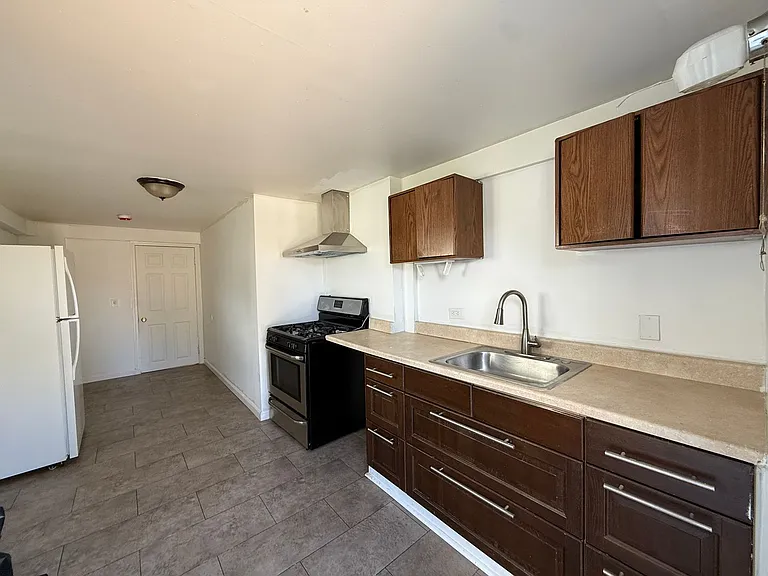 7805 Brevort Rd — Photo 18
