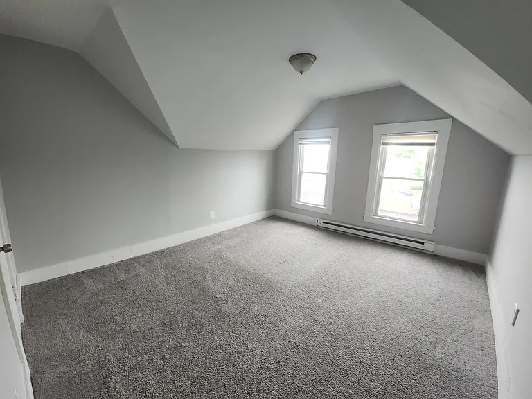 73 Hollywood St #2L — Photo 11