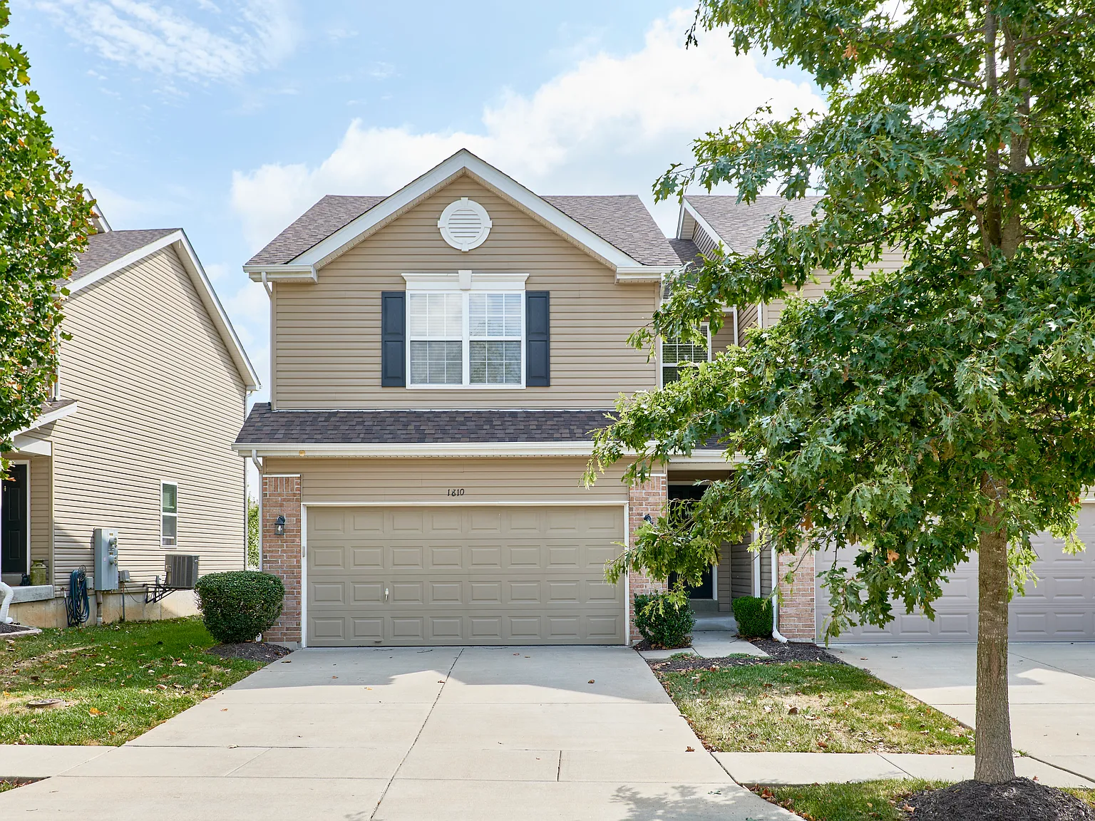 3 bed, 2.5 bath, 1656 sqft, $2,050 — Photo 1