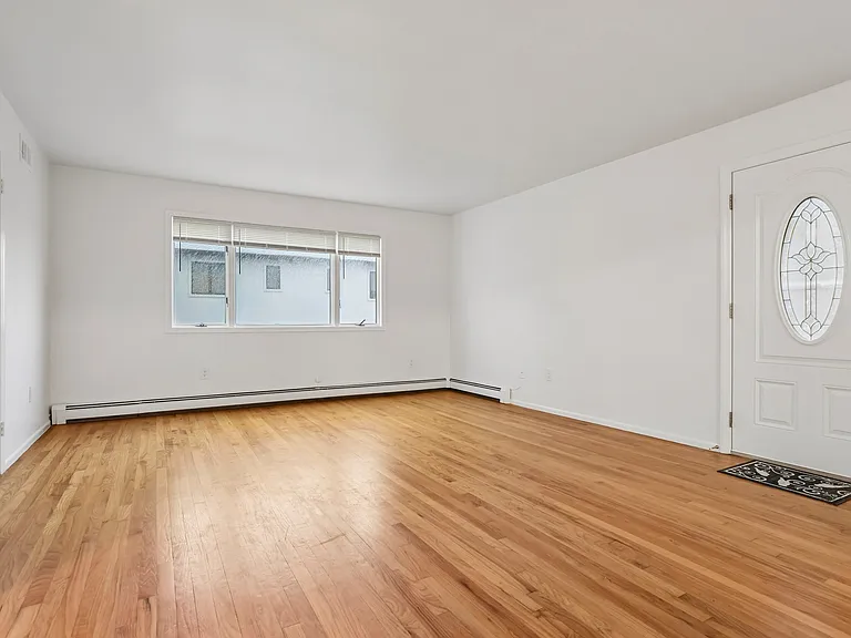 336 E Columbia Ave — Photo 15