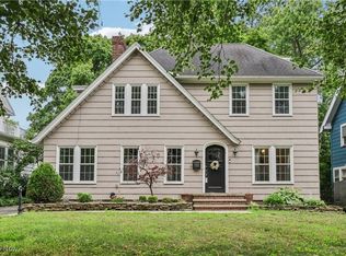 3120 Coleridge Rd, Cleveland Heights, OH 44118