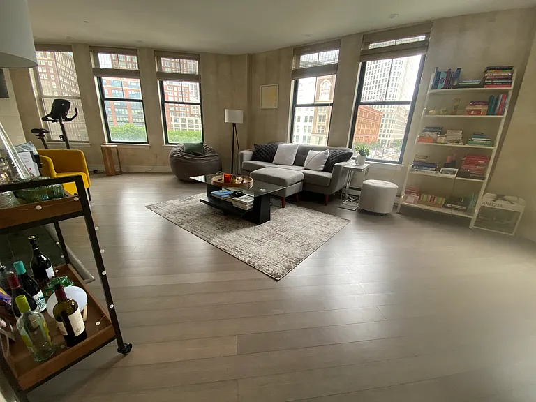 75 Clarendon St #401 — Photo 15