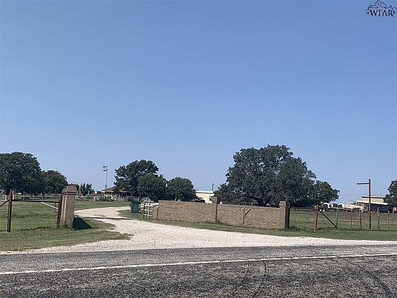 3rd image of 13125 Highway 59 N