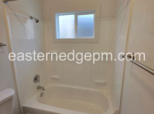 321 NW 8th Ave #309, Ontario, OR 97914