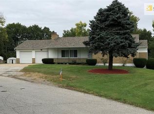 9304 E 52nd St, Kansas City, MO 64133