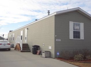 45603 Carousel Dr W, Macomb, MI 48044