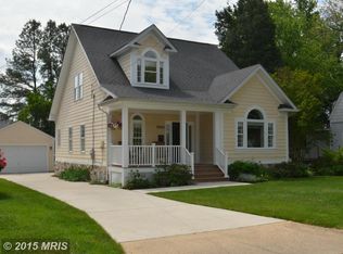 5640 8th Rd N, Arlington, VA 22205