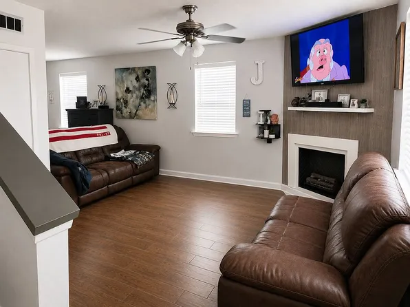 713 Heavens Dr APT 4, Mandeville, LA 70471