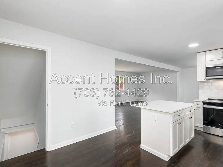 8613 Kenilworth Dr — Photo 11
