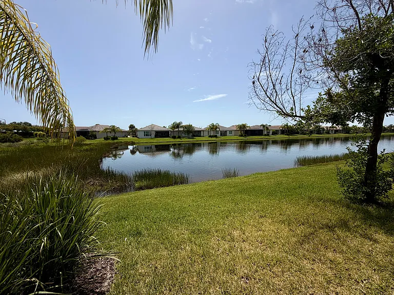11609 SW Hawthorne Hill Rd — Photo 14
