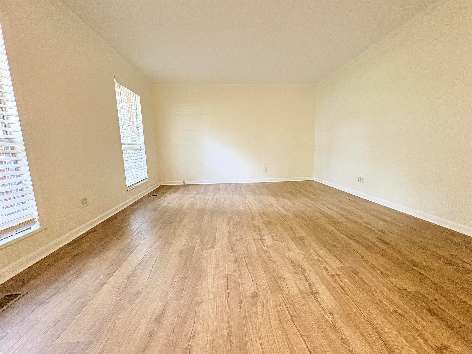 3 bed, 1440 sqft, $2,200 — Photo 3