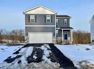 335 Gleneagles Dr, Butler, PA 16001