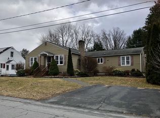 16 Orchard Rd, Castleton On Hudson, NY 12033