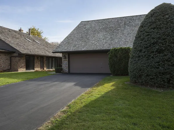 17901 Comstock Rd, Wayzata, MN 55391