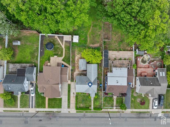 104 Bucknell Ave, Woodbridge, NJ 07095