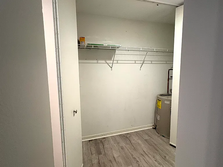6010 Oakwood Dr #1H — Photo 5