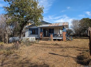 1065 Fairview Rd, Pleasanton, TX 78064