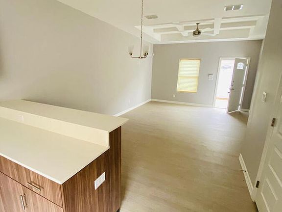 3rd image of 1909 Jackson St APT 4