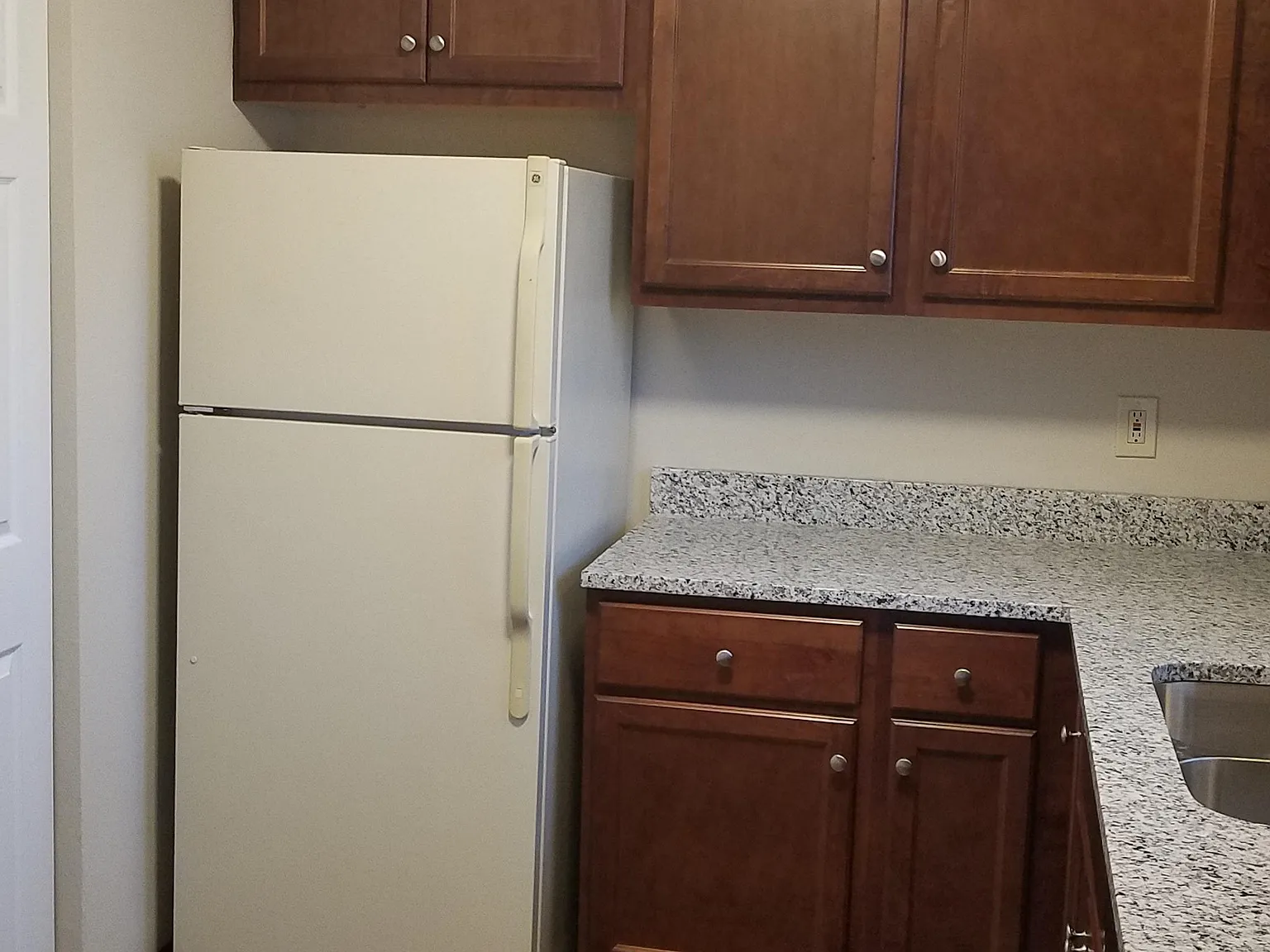 2 bed, 650 sqft, $925 — Photo 4
