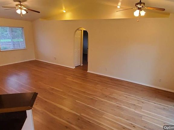 5th image of 26570 Sherwood Ln