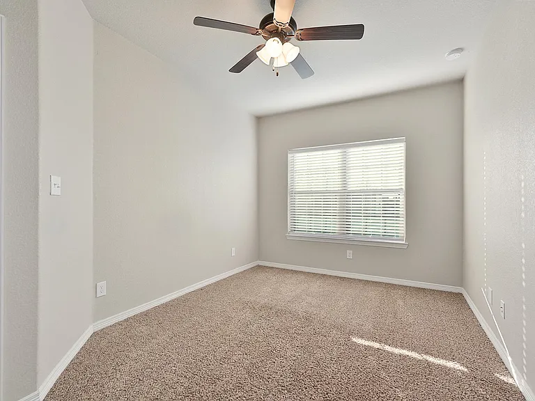 401 Ash St #B — Photo 24