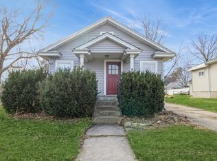 685 Chester Ave, Elgin, IL 60120