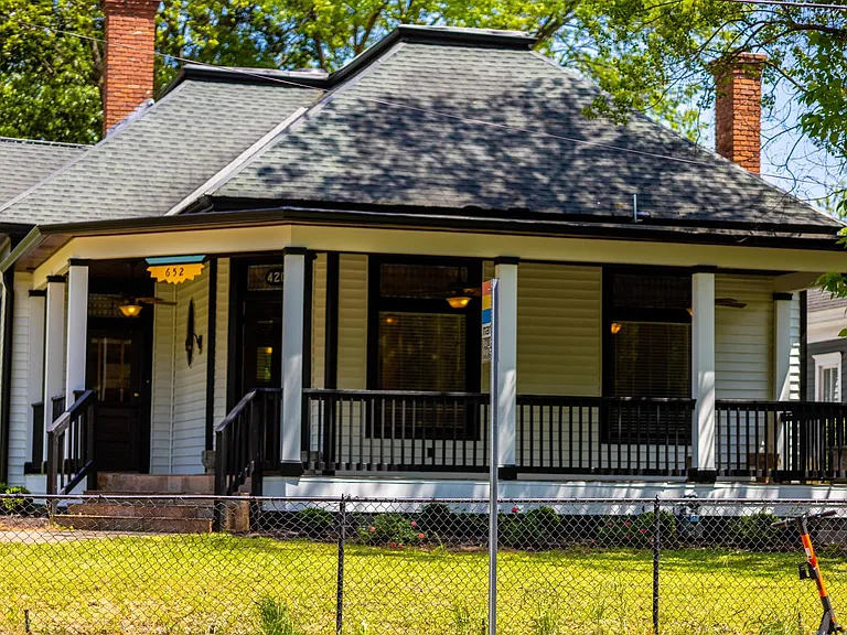 652 Boulevard SE — Photo 19