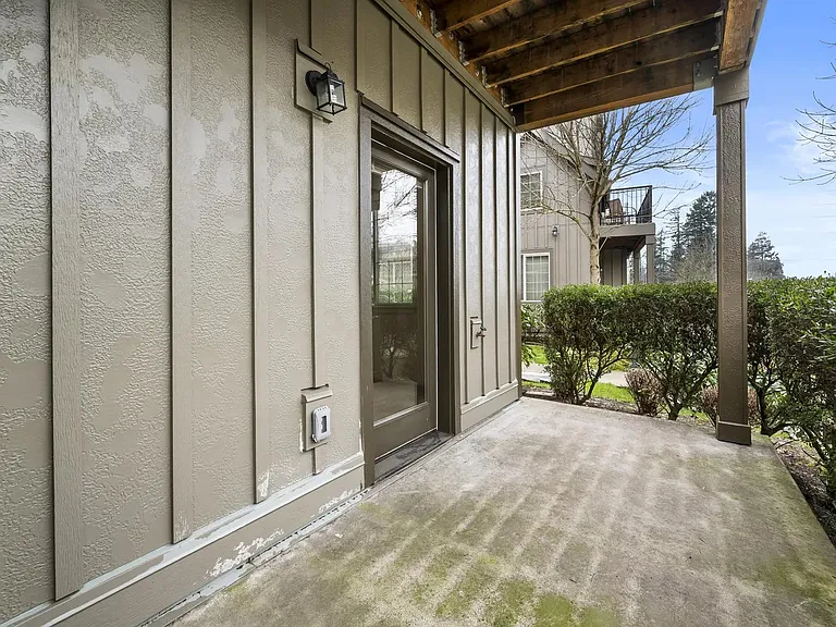 7907 NE Rockne Way — Photo 23