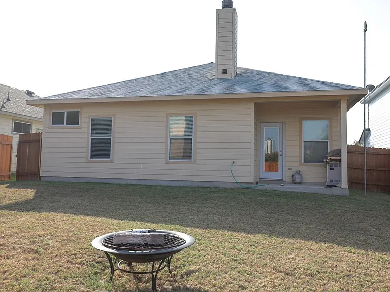 11810 Navasota St — Photo 20