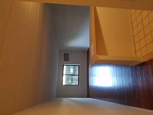 Rented by Max & Associates Realty Corp | media 23