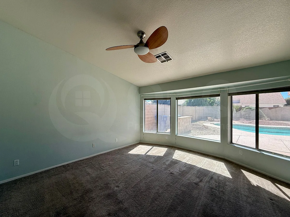 3 bed, 2.0 bath, 1541 sqft, $2,299 — Photo 4