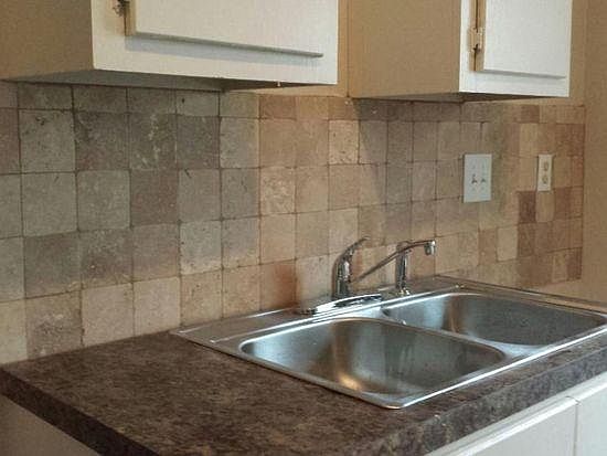 2nd image of 2023 N Fulton Ave