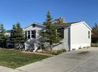 920 Apple Ave, Rawlins, WY 82301
