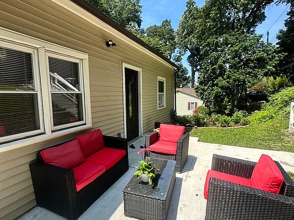 3rd image of 100 Euclid Ave #1