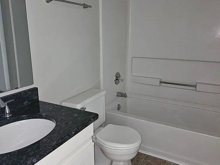 698 Bartons Landing Pl #3 — Photo 11