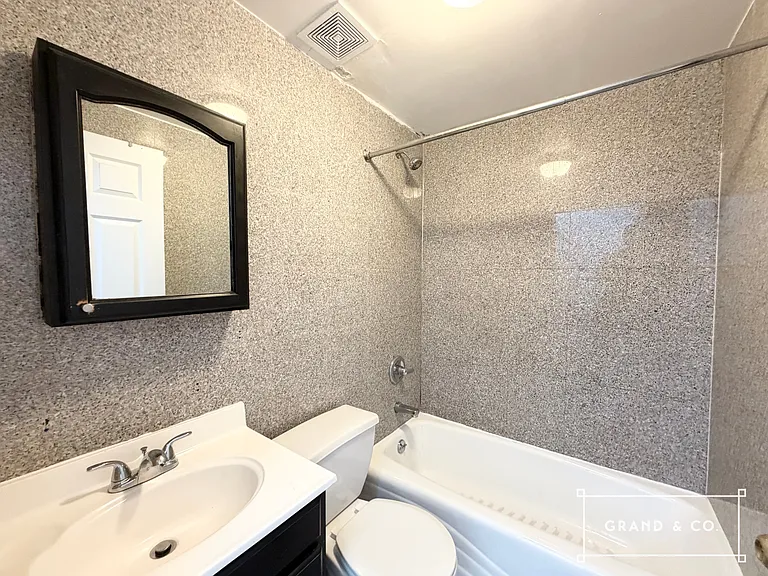874 Lorimer St #402 — Photo 22