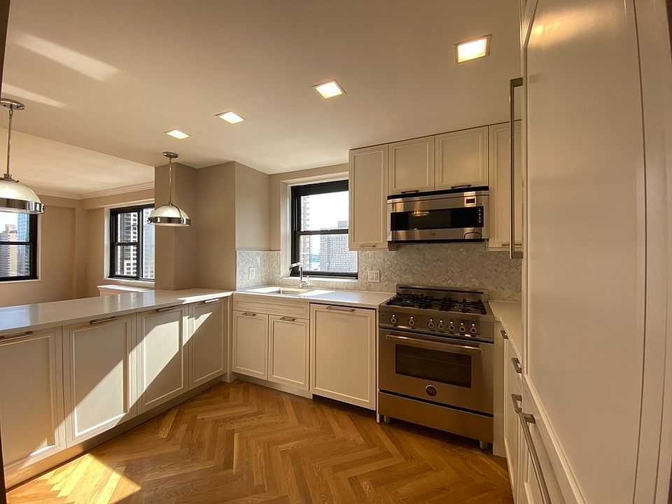 1st image of 305 E 86th St #20ME