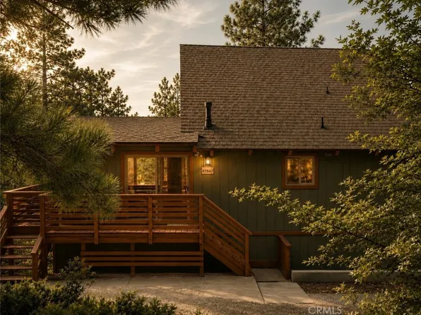 27947 Saint Bernard Ln, Lake Arrowhead, CA 92352
