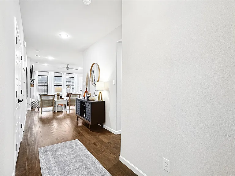309 Ember Cir — Photo 3