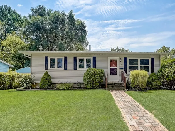 1901 Shelley Ln, Madison, WI 53704