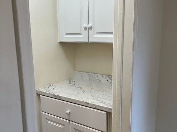 5th image of 1013 E Elk Ave #1015
