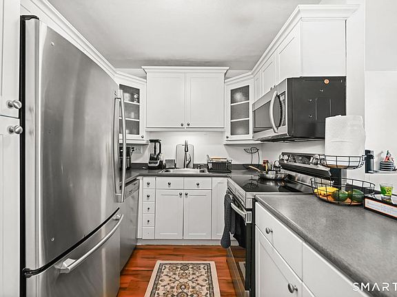 3rd image of 154 Cold Spring Road #5