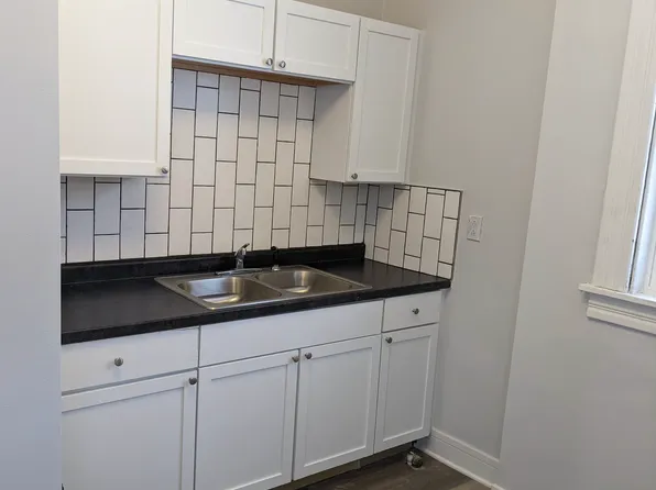 320 E Hickory St APT 1, Mankato, MN 56001
