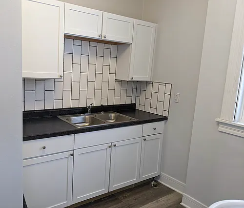320 E Hickory St #1 Photo 1